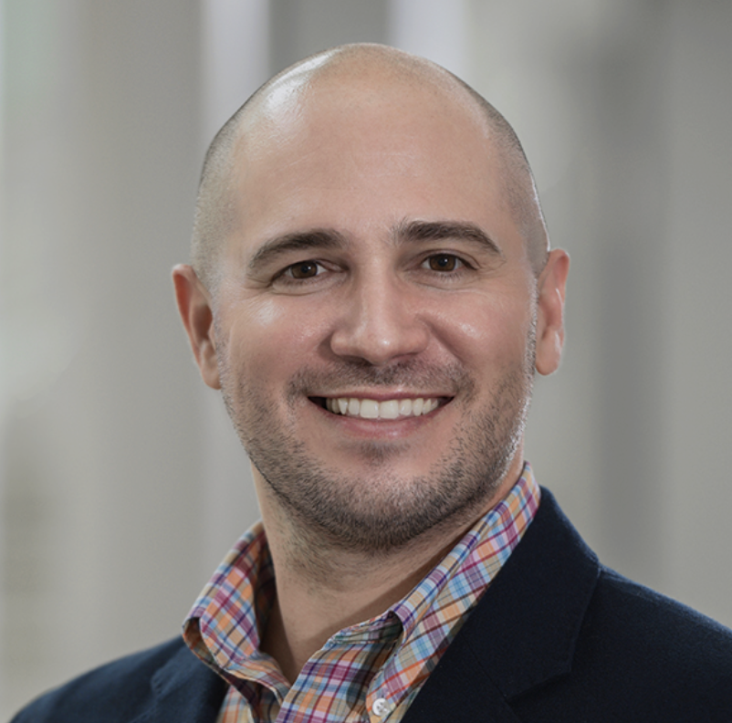 Dr. Gabriel L&aacute;zaro-Mu&ntilde;oz